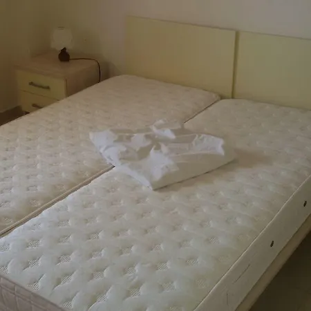 アパートホテル Ex Colonia Marina Pool ベルナルダ